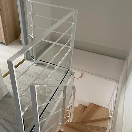 Newly Renovated Duplex Near The *